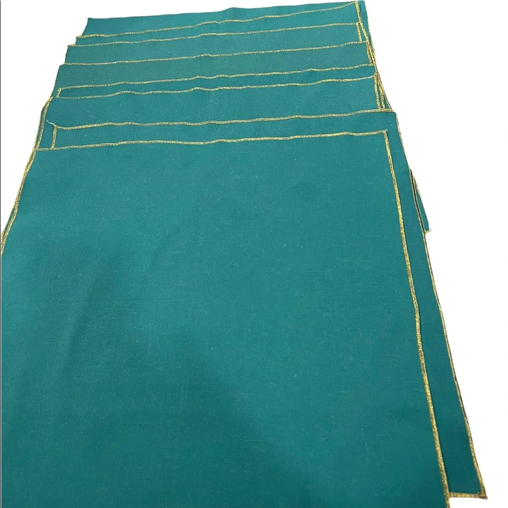 8 green with gold trim dinner table napkins, Large,18 inches  x 18 x18 x18 - Picture 5 of 6